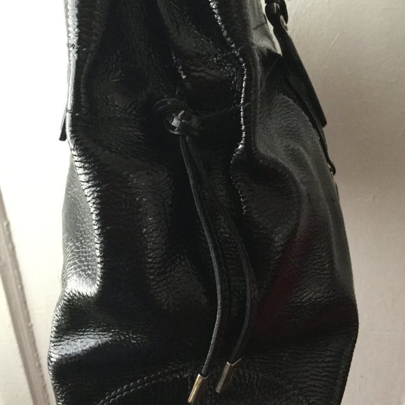 Tod's Ladies Shoulder Bag - Picture 5 of 11